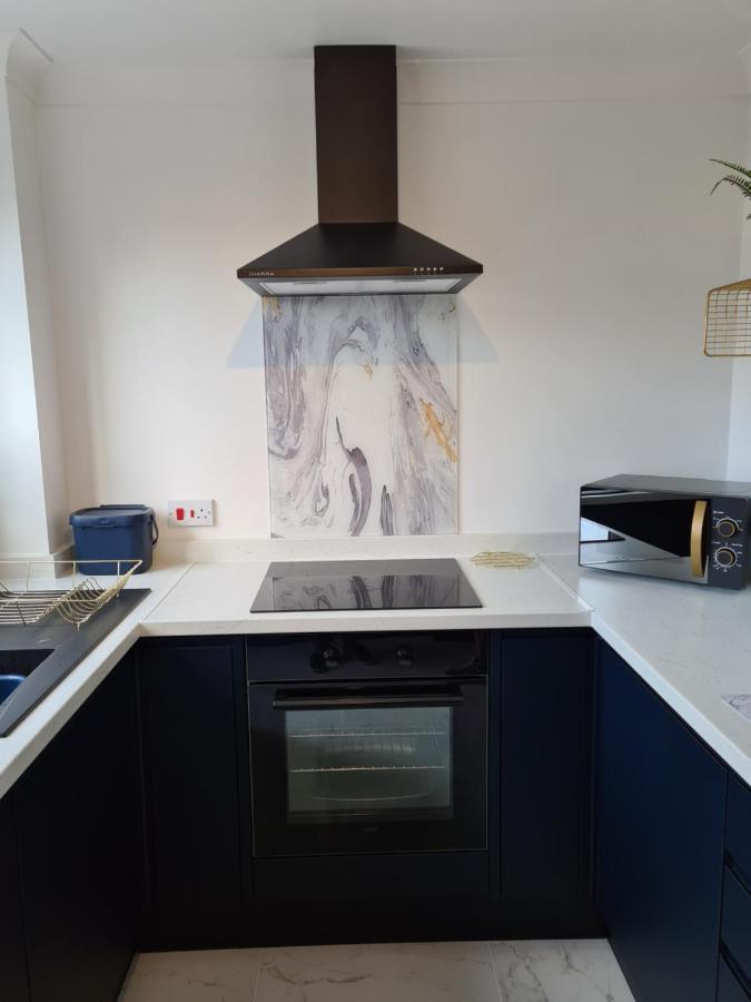 Stunning 2 Bed House Near Coastal Path/Lake/Beach Llanelli Exterior photo